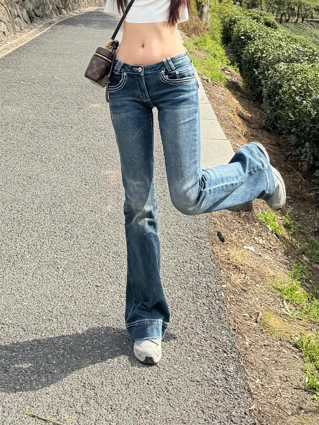 Low Waist Skinny Blue Jeans Women's Summer 2026 Washed out Vintage Style Bell Bottoms Slimming Thin Denim Pants
Low Waist Skinny Blue Jeans Women's Summer 2026 Washed out Vintage Style Bell Bottoms Slimming Thin Denim Pants
