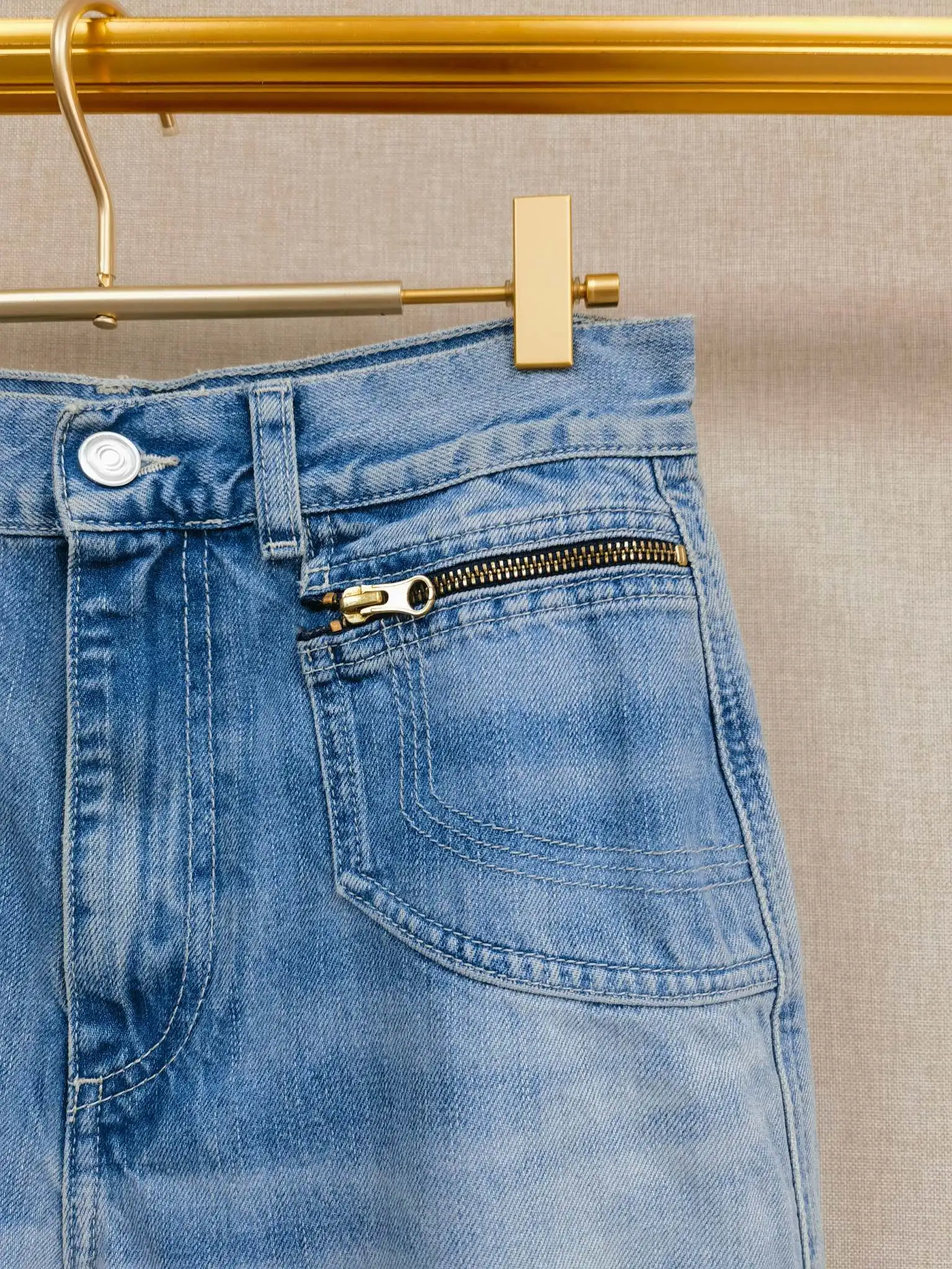 Spring/Summer Women Zipper Double Pocket Denim Narrow Wide Leg Pants Loose High Waist Fashion Casual Sraight Jeans
Spring/Summer Women Zipper Double Pocket Denim Narrow Wide Leg Pants Loose High Waist Fashion Casual Sraight Jeans