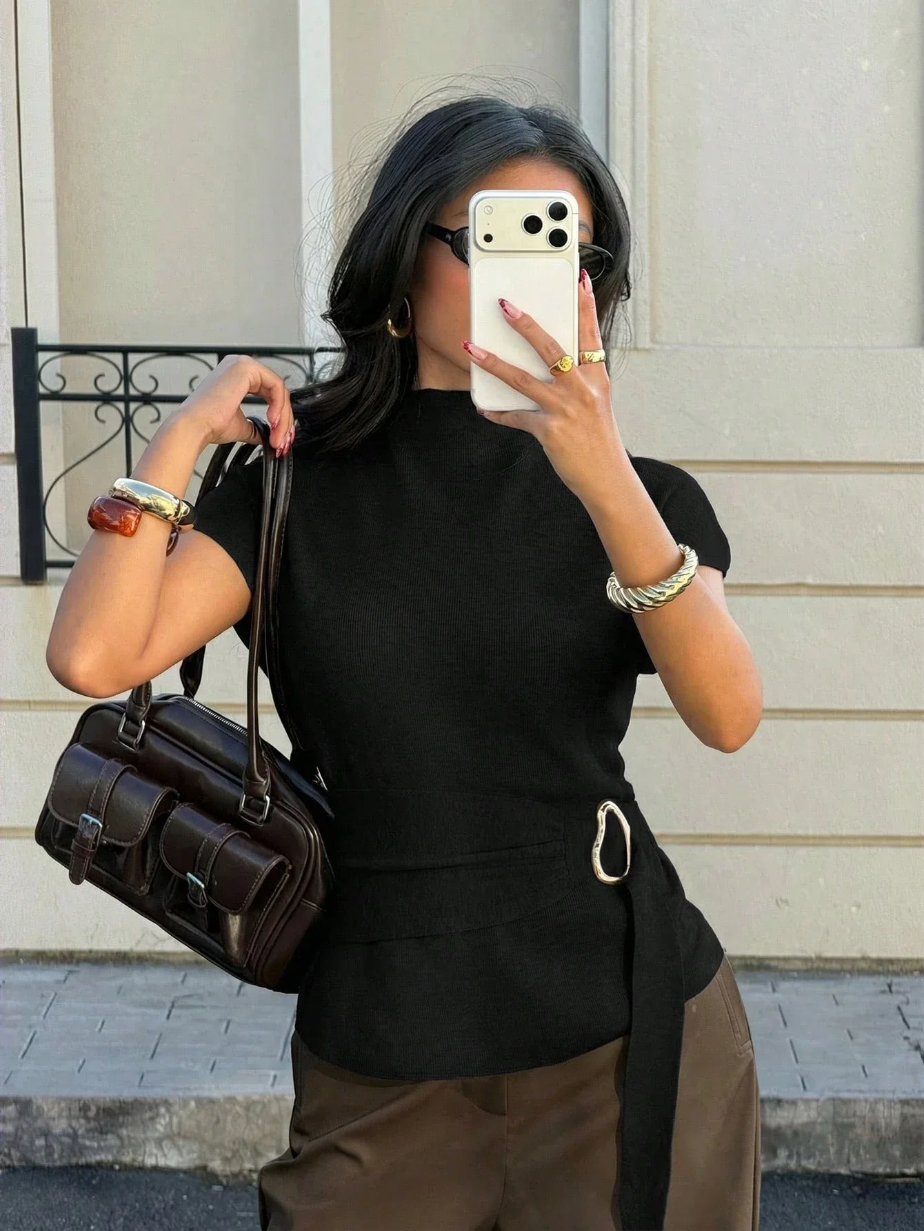 Black Ribbed Short Sleeve Top With Stand-Up Collar And Waist Belt
Black Ribbed Short Sleeve Top With Stand-Up Collar And Waist Belt