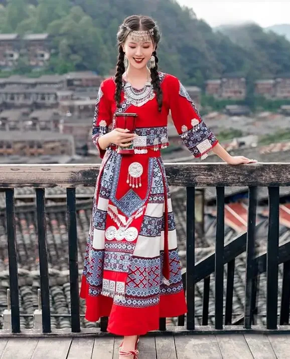 Китайская одежда Miao, Женская Одежда для танцев и выступлений для взрослых, свадебная одежда Miao
Китайская одежда Miao, Женская Одежда для танцев и выступлений для взрослых, свадебная одежда Miao