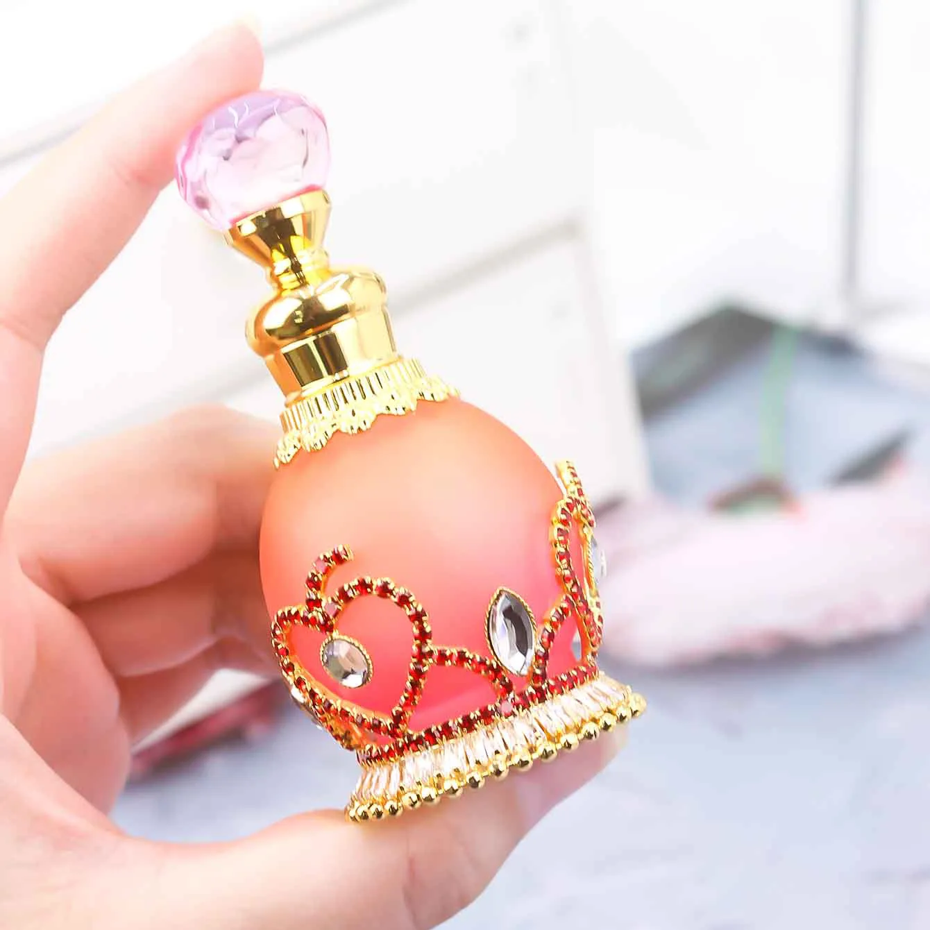 15ML Perfume Bottle Crystal Embellished Colored Glass Essential Oil Bottles Perfume Sample Container Refillable Bottle
15ML Perfume Bottle Crystal Embellished Colored Glass Essential Oil Bottles Perfume Sample Container Refillable Bottle