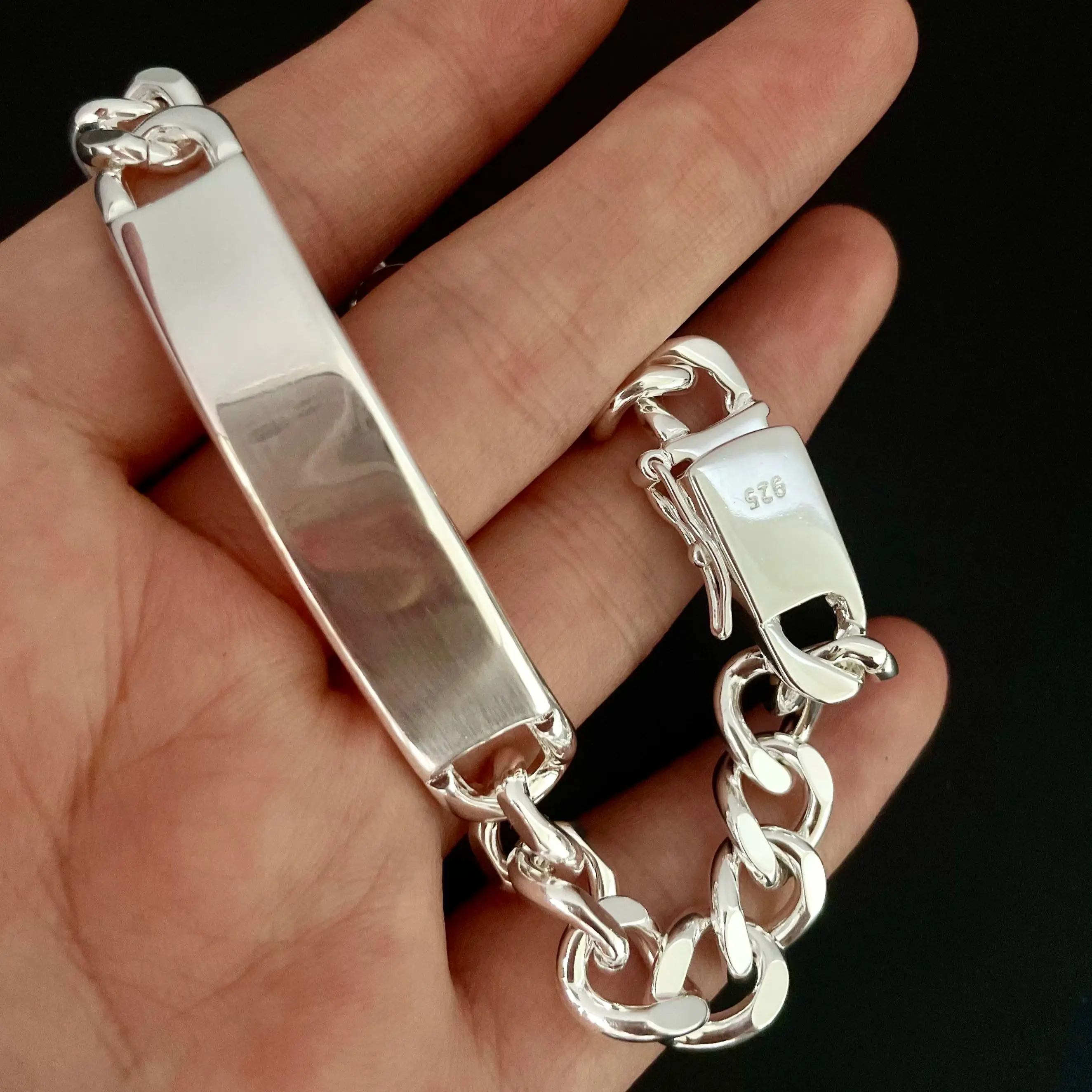 Charm Silver Color Design Noble Pretty 10mm Mens Chain Jewelry Fashion Geometric Bracelet Factory Price 
Charm Silver Color Design Noble Pretty 10mm Mens Chain Jewelry Fashion Geometric Bracelet Factory Price
