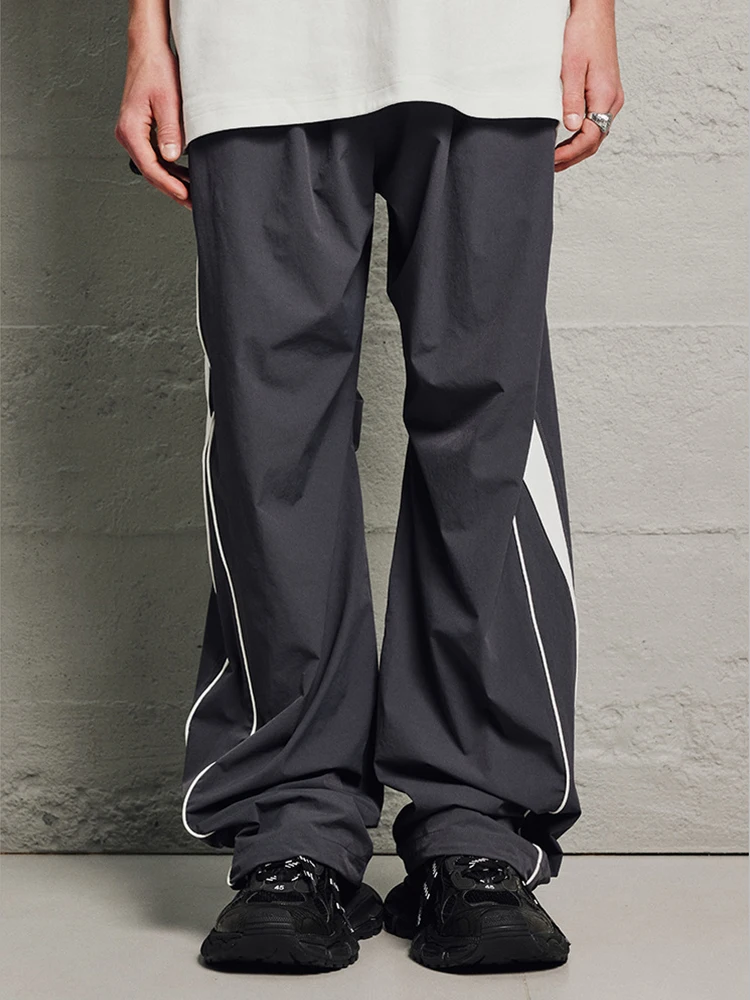 HOUZHOU Parachute Sports Pants for Men Jogging Sweatpants Wide Leg Trousers Male Black Streetwear Loose Casual American Street
HOUZHOU Parachute Sports Pants for Men Jogging Sweatpants Wide Leg Trousers Male Black Streetwear Loose Casual American Street