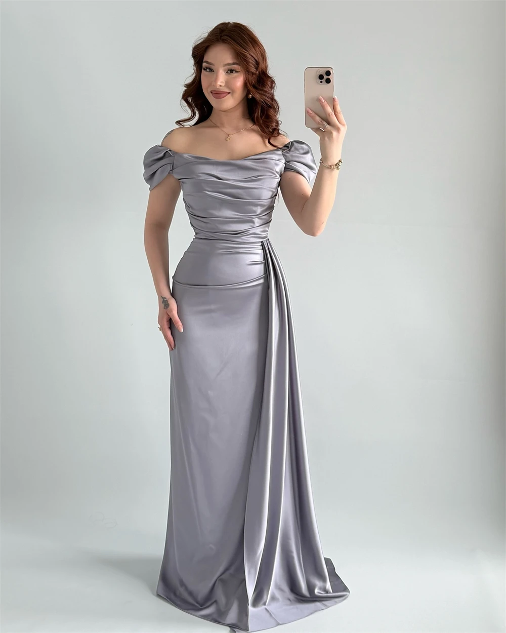 Customized Graceful Satin Evening Dress Temperament Boat Neck Off The Shoulder Sleeveless Prom Dress High Quality Cele
Customized Graceful Satin Evening Dress Temperament Boat Neck Off The Shoulder Sleeveless Prom Dress High Quality Cele