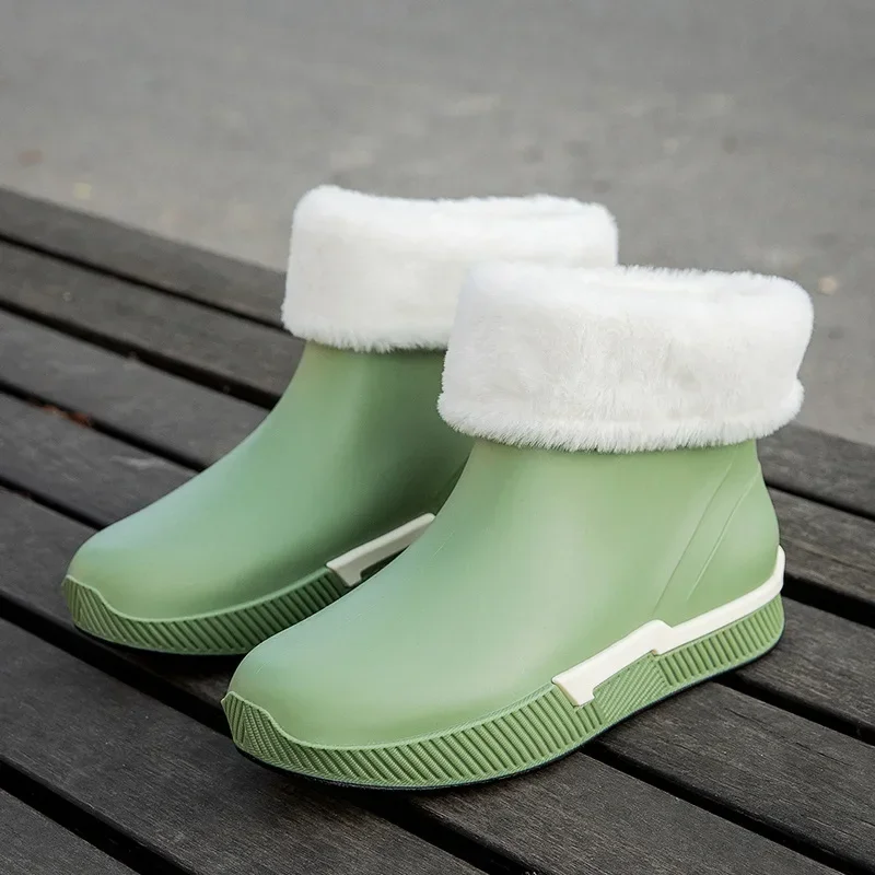Rain Boots Women's Waterproof Shoes New Casual Versatile Rain Boots Non-slip Wear-resistant Fashion Warm Outer Wear Water boots
Rain Boots Women's Waterproof Shoes New Casual Versatile Rain Boots Non-slip Wear-resistant Fashion Warm Outer Wear Water boots