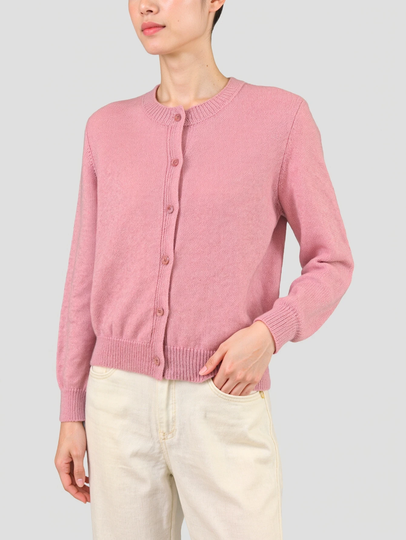 Повседневный вязаный кардиган для женщин, модный наряд на рабочем месте, женский свитер с v-образным вырезом и длинными рукавами
Повседневный вязаный кардиган для женщин, модный наряд на рабочем месте, женский свитер с v-образным вырезом и длинными рукавами