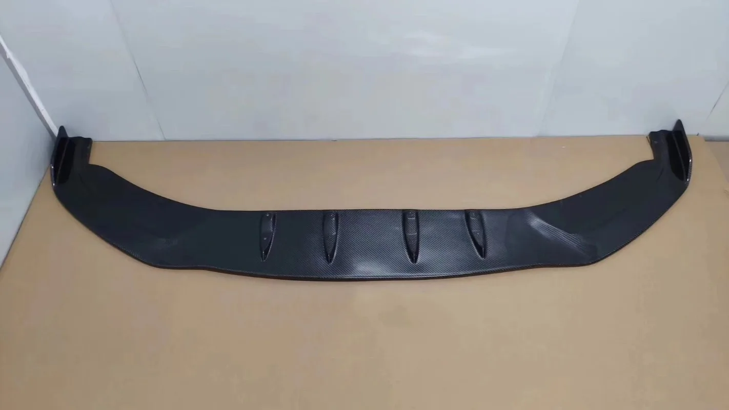 Передний сплиттер (губа) из карбона для BMW 7 серии M760 750 G11 G12 I
Передний сплиттер (губа) из карбона для BMW 7 серии M760 750 G11 G12 I