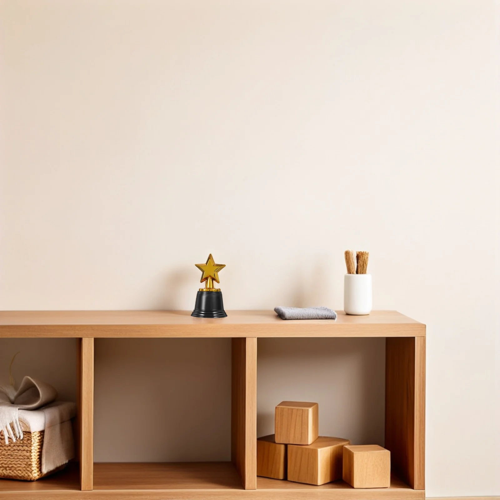 4 шт., Звездная награда, золотой трофей для вечеринки, награда за праздничную церемонию, классные орфографические призы 
4 шт., Звездная награда, золотой трофей для вечеринки, награда за праздничную церемонию, классные орфографические призы