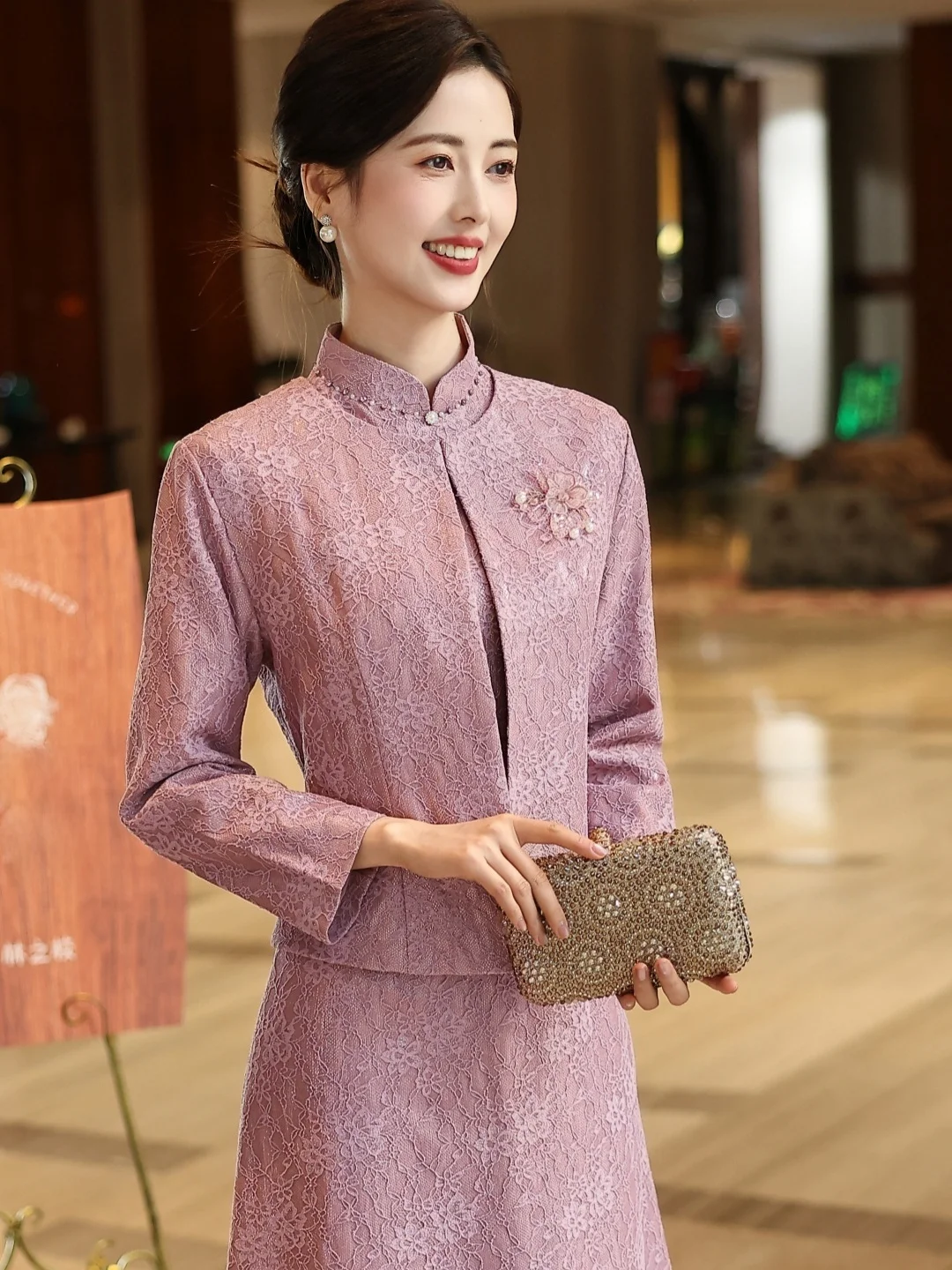 Young Mom Wedding Dress Lace Two-Piece Set Spring 2026 Style Breathable Polyester Fiber Embroidered Zipper Closure
Young Mom Wedding Dress Lace Two-Piece Set Spring 2026 Style Breathable Polyester Fiber Embroidered Zipper Closure