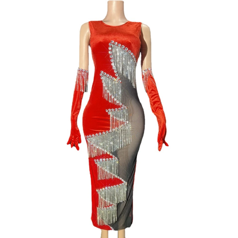 Sparkly Silver Rhinestones Chains Black Mesh Red Velvet Long Dress Gloves Women Party Prom Celebrate Birthday Dress Show Wear
Sparkly Silver Rhinestones Chains Black Mesh Red Velvet Long Dress Gloves Women Party Prom Celebrate Birthday Dress Show Wear