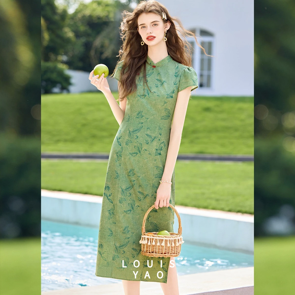 LOUISYAO 2026 Summer Women Long Dress Premium Feminine Soft Stand Collar Regular Shoulder Non-Stretch Slim Fit Maxi Dress
LOUISYAO 2026 Summer Women Long Dress Premium Feminine Soft Stand Collar Regular Shoulder Non-Stretch Slim Fit Maxi Dress