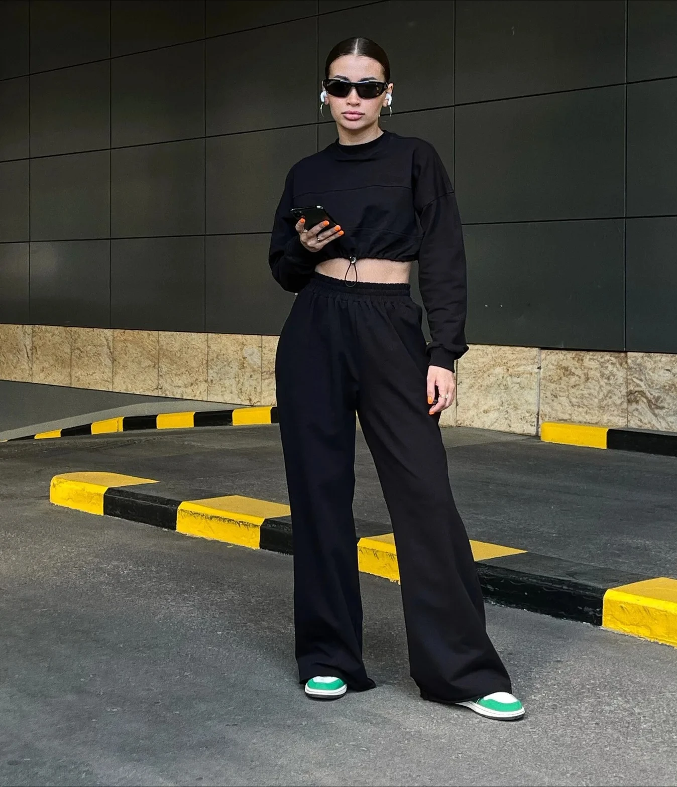 Autumn New Women's Long Sleeve Drawstring Sports Set Casual Two Piece Set`
Autumn New Women's Long Sleeve Drawstring Sports Set Casual Two Piece Set`