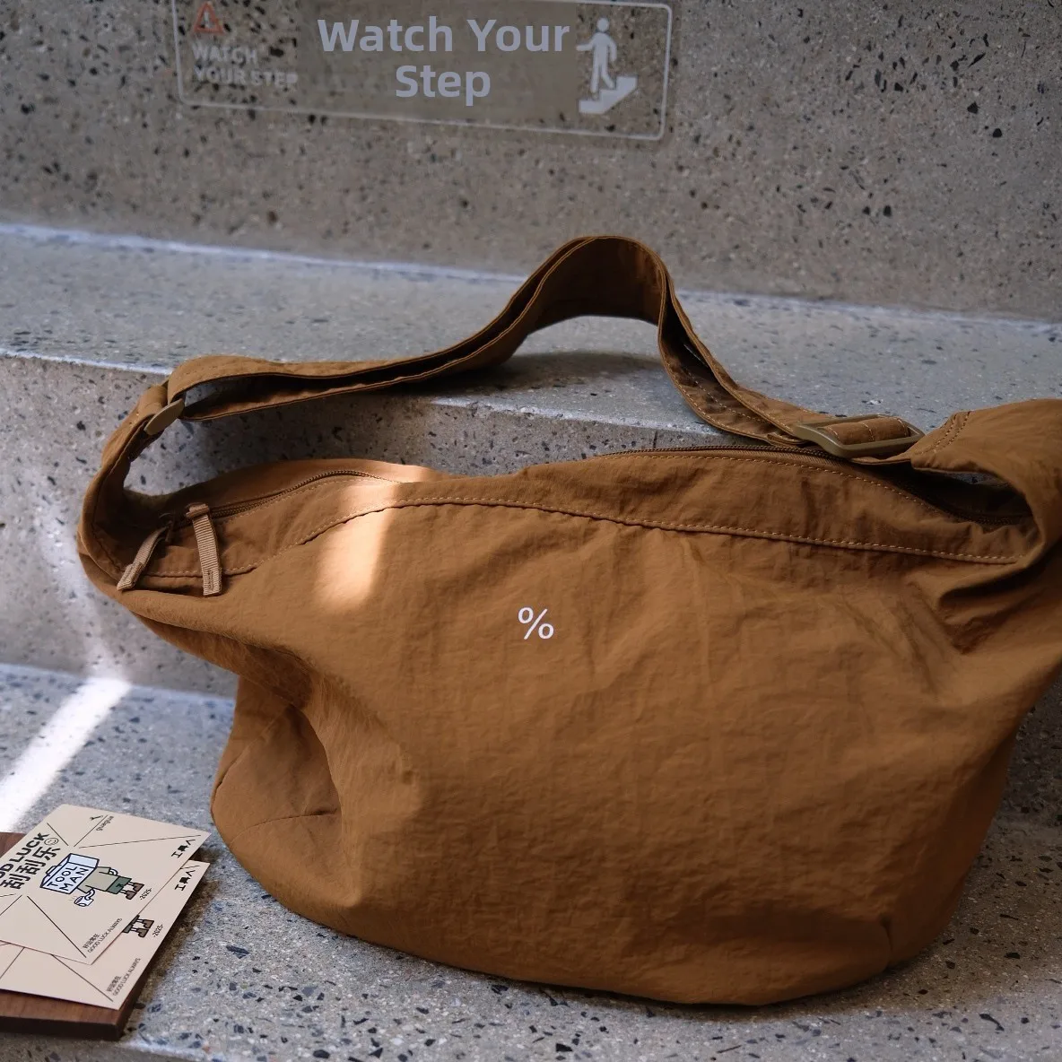 Waterproof Light Weight Crocodile Bag Finally out of Order Faionable American Retro Sle Tote Bag Nylon Material Zipper Cl...
Waterproof Light Weight Crocodile Bag Finally out of Order Faionable American Retro Sle Tote Bag Nylon Material Zipper Cl...