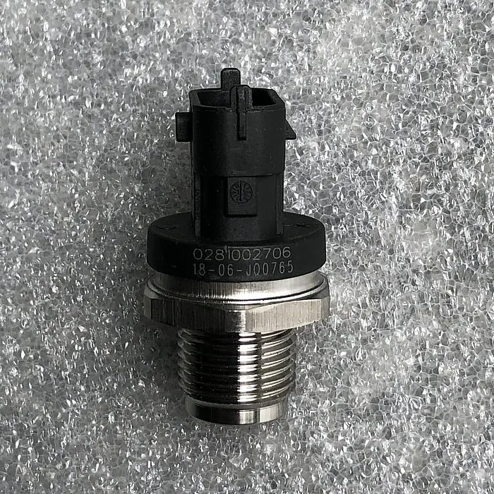 0281002706 High Pressure Fuel Common Rail Pressure Sensor Oil Pressure Sensor for Automobile Engine
0281002706 High Pressure Fuel Common Rail Pressure Sensor Oil Pressure Sensor for Automobile Engine