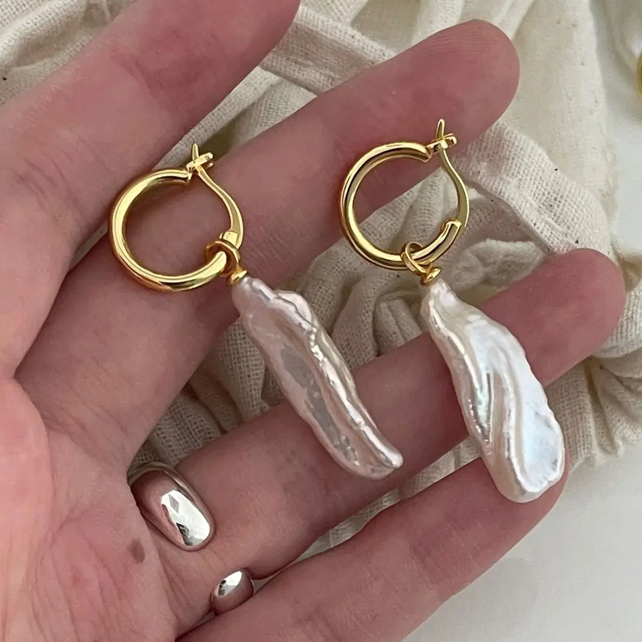 New Natural Irregular Baroque Pearl Earring Hook 18K Gold Plated Chic Mutiple Freshwater Pearl Earring Christams Gift For Women
New Natural Irregular Baroque Pearl Earring Hook 18K Gold Plated Chic Mutiple Freshwater Pearl Earring Christams Gift For Women