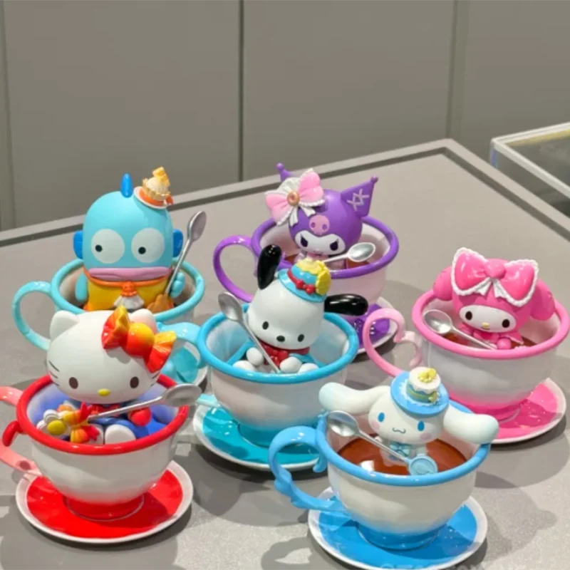 MINISO Sanrio Чайная чашка EIf Series Слипая коробка Фигурки Куроми Пача Собака Фигурка Игрушки могут быть собирать и подарочные подарки
MINISO Sanrio Чайная чашка EIf Series Слипая коробка Фигурки Куроми Пача Собака Фигурка Игрушки могут быть собирать и подарочные подарки