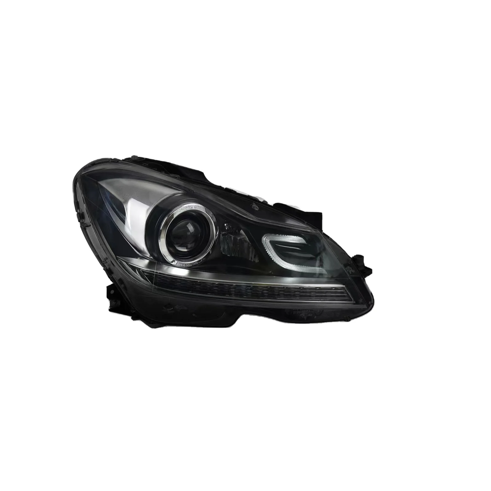 Модифицированное обновление до полностью светодиодных фар для Mercedes Benz от Low to High W204 2011-2014 гг.
Модифицированное обновление до полностью светодиодных фар для Mercedes Benz от Low to High W204 2011-2014 гг.