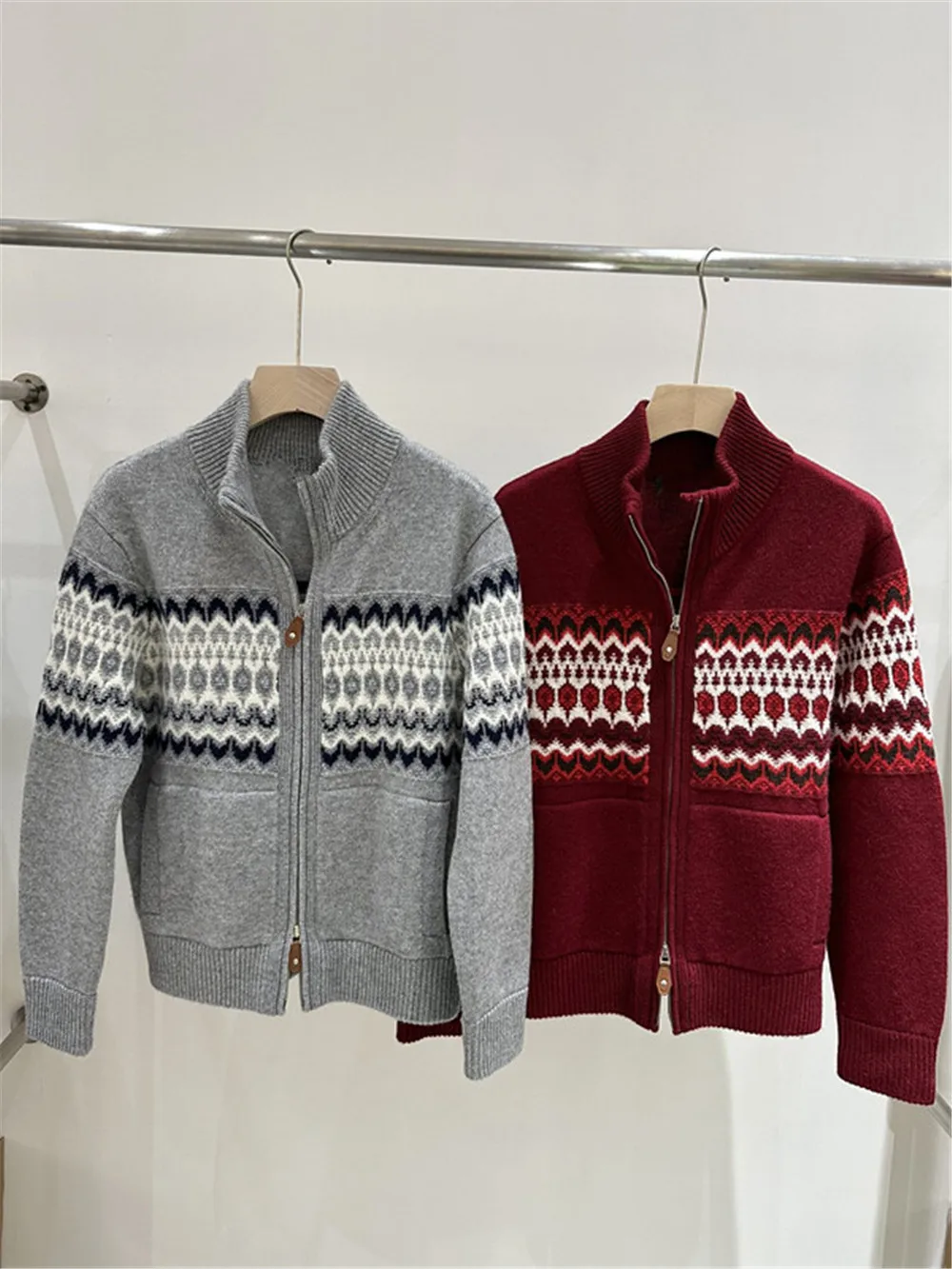 Women's Cashmere Cardigan Jacket Autumn Winter New Warm Vintage Knitted Sweater
Women's Cashmere Cardigan Jacket Autumn Winter New Warm Vintage Knitted Sweater