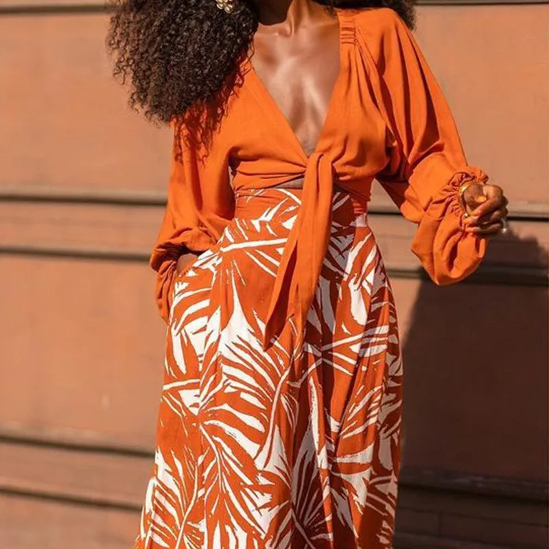Fashion Printed Two Piece Set For Women Long Sleeved Leace-up Deep V-neck Sexy Cropped Tops High Waist Loose Wide Leg Pants Sets
Fashion Printed Two Piece Set For Women Long Sleeved Leace-up Deep V-neck Sexy Cropped Tops High Waist Loose Wide Leg Pants Sets