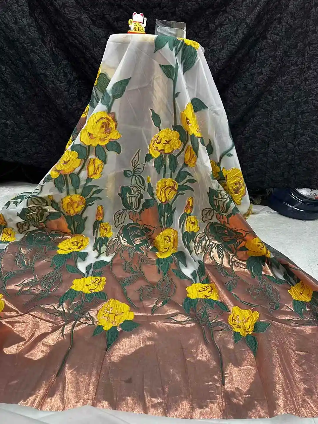 French African Brocade Lace Fabrics 2025 High Quality Nigerian Jacquard Damask Lace For Sewing Women Party Dresses
French African Brocade Lace Fabrics 2025 High Quality Nigerian Jacquard Damask Lace For Sewing Women Party Dresses