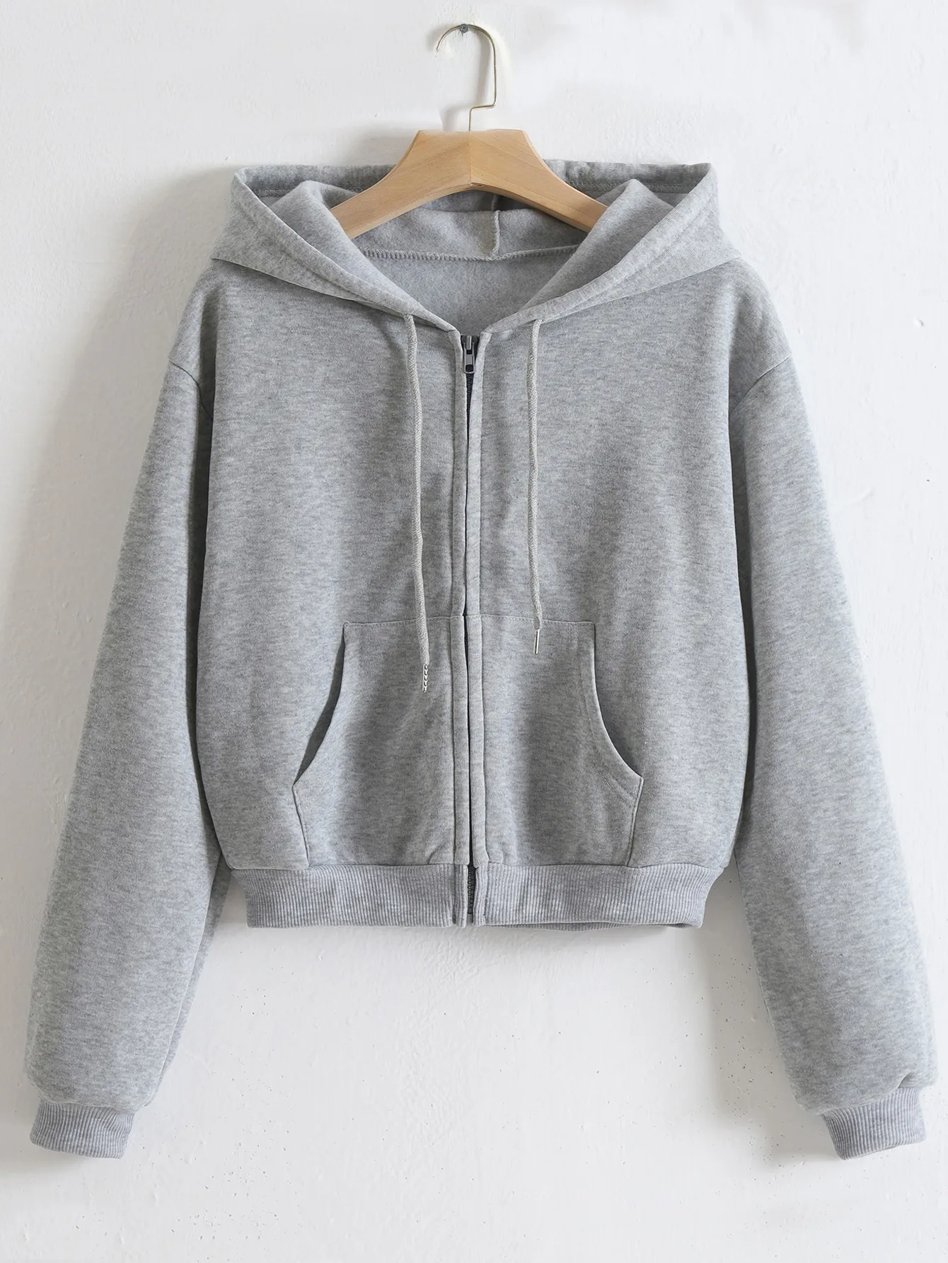 Женская серая толстовка на молнии с карманом-кенгуру, со спущенным плечом, с длинным рукавом, повседневная
Женская серая толстовка на молнии с карманом-кенгуру, со спущенным плечом, с длинным рукавом, повседневная