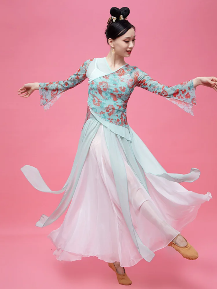 2025 Mid Long Sleeved Summer Two Tone Elegant Set with Printed Straps Skirt Pants Diagonal Cut Classical Dance
2025 Mid Long Sleeved Summer Two Tone Elegant Set with Printed Straps Skirt Pants Diagonal Cut Classical Dance