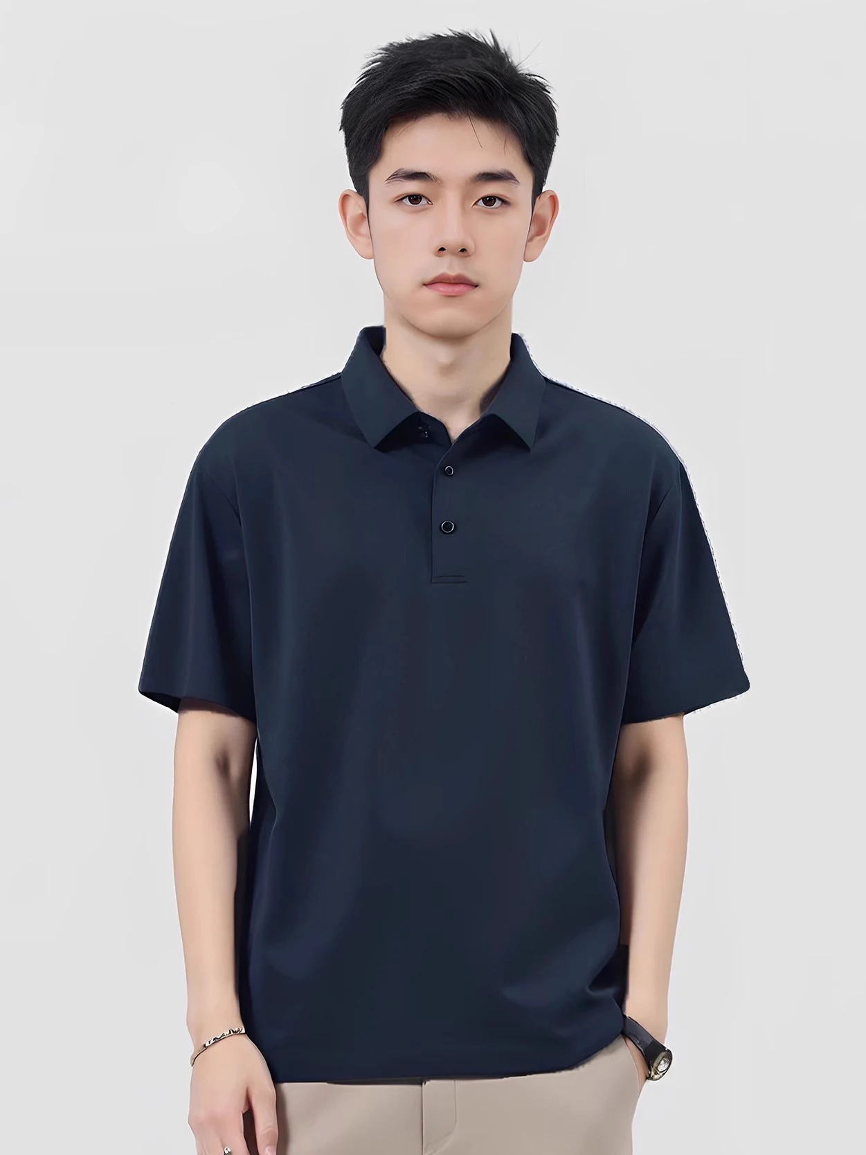 Мужская летняя новинка: шелковая рубашка с отложным воротником в повседневном городском стиле...
Мужская летняя новинка: шелковая рубашка с отложным воротником в повседневном городском стиле...