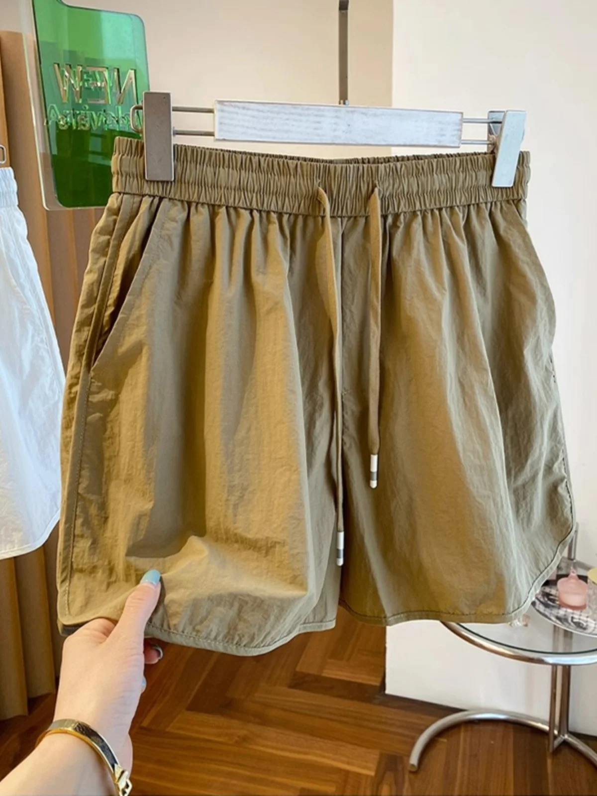 Мужские свободные спортивные брюки-капри из быстросохнущей ткани, очень большие размеры, летние, удлиненные, плюс размер
Мужские свободные спортивные брюки-капри из быстросохнущей ткани, очень большие размеры, летние, удлиненные, плюс размер