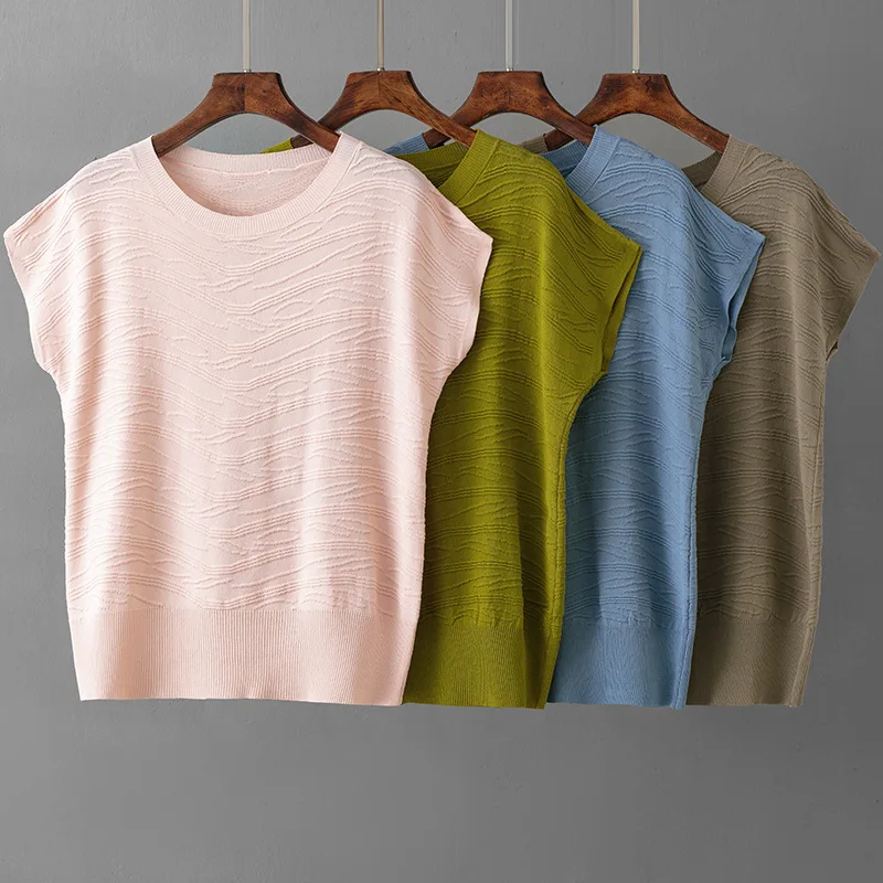 Fashion loose ice silk knitted short sleeve T-shirt summer women's tops new casual O-neck solid versatile jacquard knit Tees
Fashion loose ice silk knitted short sleeve T-shirt summer women's tops new casual O-neck solid versatile jacquard knit Tees