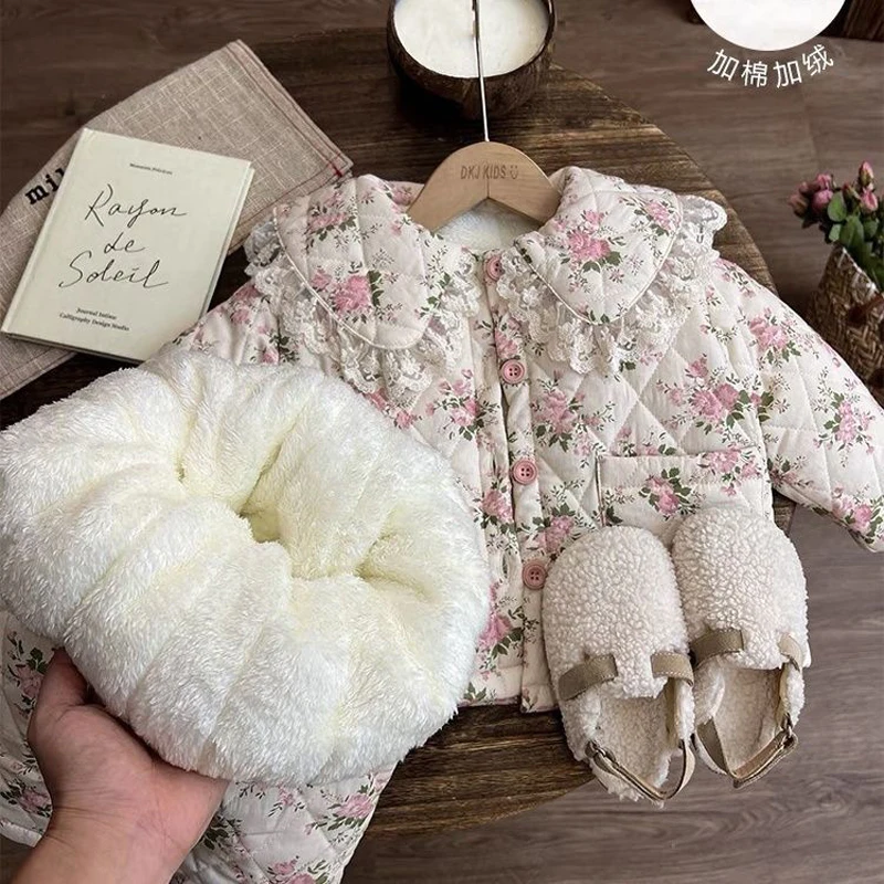 Winter Childent Pajamas Thick Warm Plus Velvet Princess Floral Coat+Pants 2Pcs Suits Cotton Girls Jacket Casual Pastorale Set
Winter Childent Pajamas Thick Warm Plus Velvet Princess Floral Coat+Pants 2Pcs Suits Cotton Girls Jacket Casual Pastorale Set