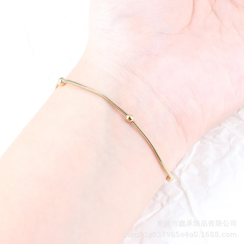 New High - end Minimalist European and American Popular Style Autumn and Winter Fashion High - quality Bracelet
New High - end Minimalist European and American Popular Style Autumn and Winter Fashion High - quality Bracelet