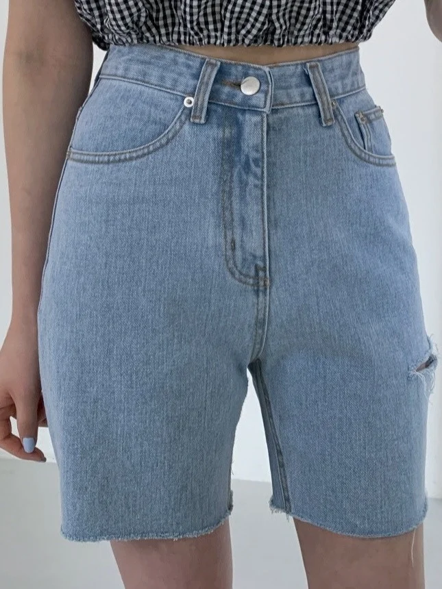 Retro Side Slit Distred Design Loose Fit Women's Denim orts Five-Quarter Length with Frayed Hemline Chic Summer Sle
Retro Side Slit Distred Design Loose Fit Women's Denim orts Five-Quarter Length with Frayed Hemline Chic Summer Sle