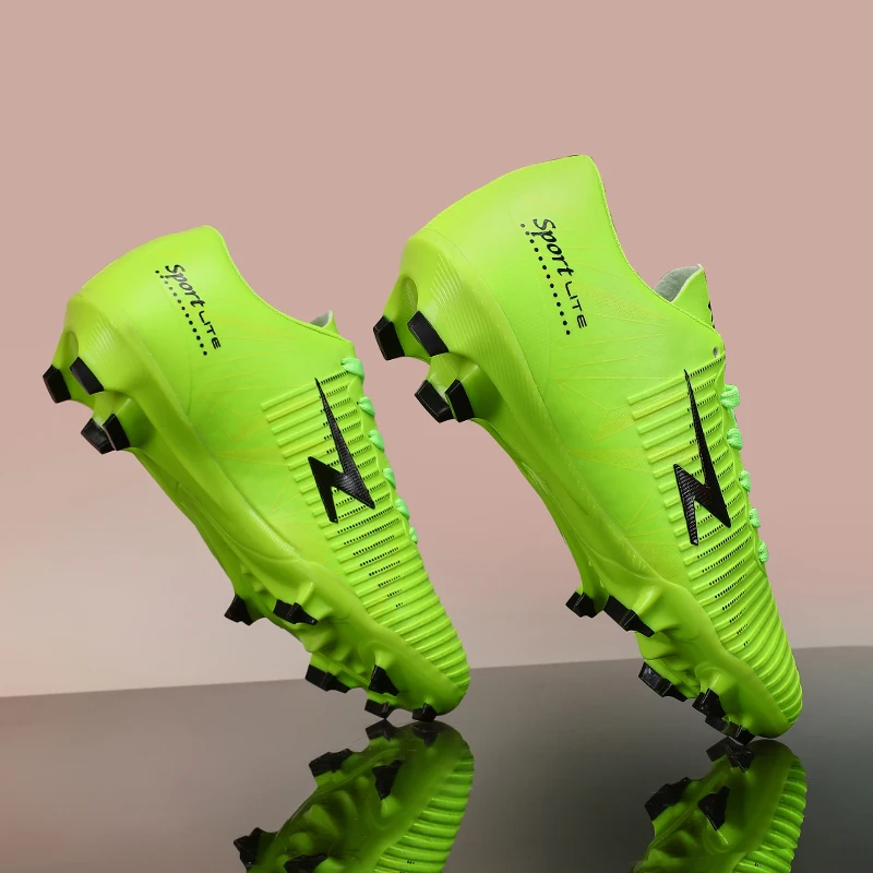 2025 New Outdoor Social Lightning Football Boots For Children And Students Ultra Light Anti Slip Training Sports Football Shoes
2025 New Outdoor Social Lightning Football Boots For Children And Students Ultra Light Anti Slip Training Sports Football Shoes