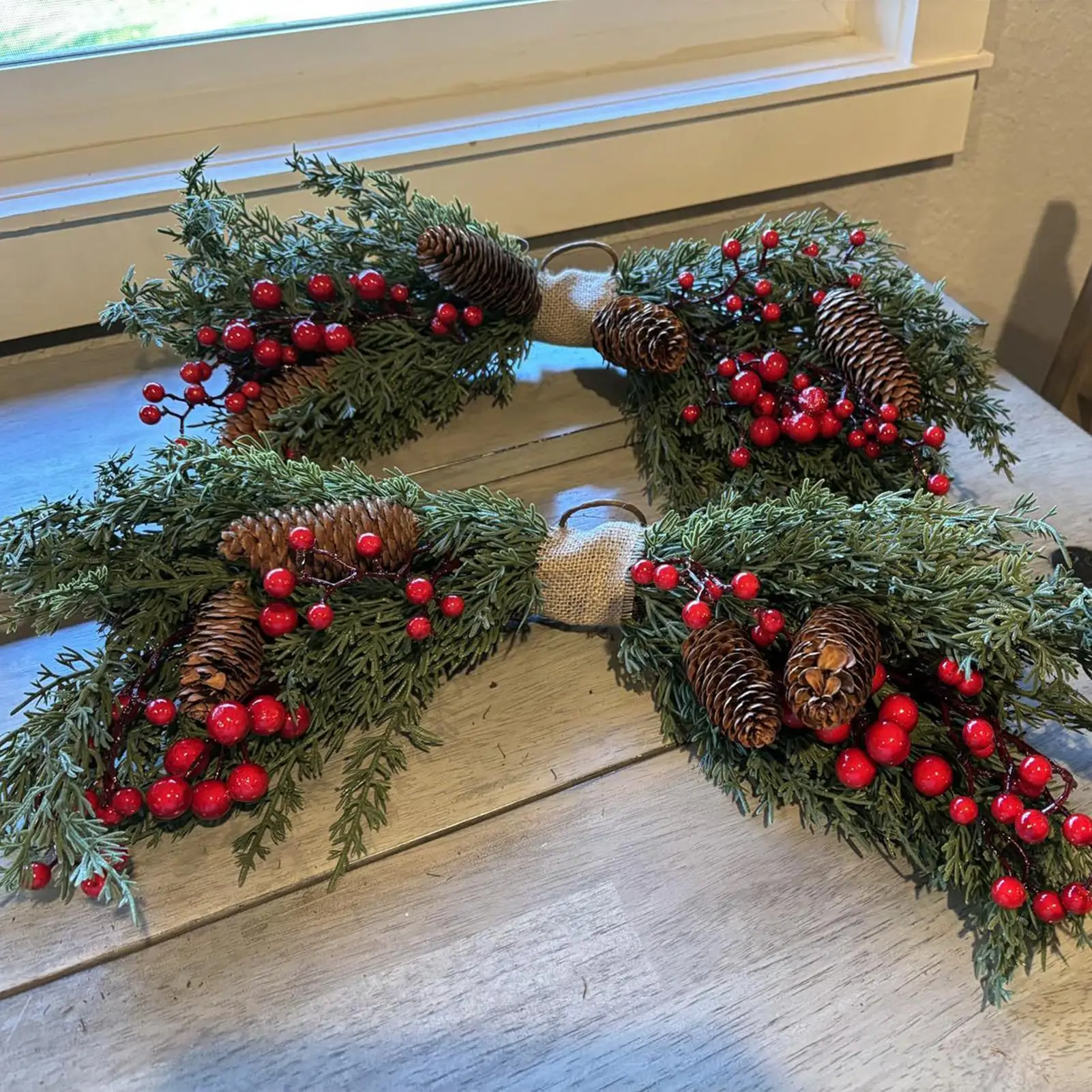 Рождественский венок на открытом воздухе, 24-дюймовый орнамент, зимняя дверь, искусственный рождественский венок для внутреннего окна, камин, ресторан, настенный забор
Рождественский венок на открытом воздухе, 24-дюймовый орнамент, зимняя дверь, искусственный рождественский венок для внутреннего окна, камин, ресторан, настенный забор