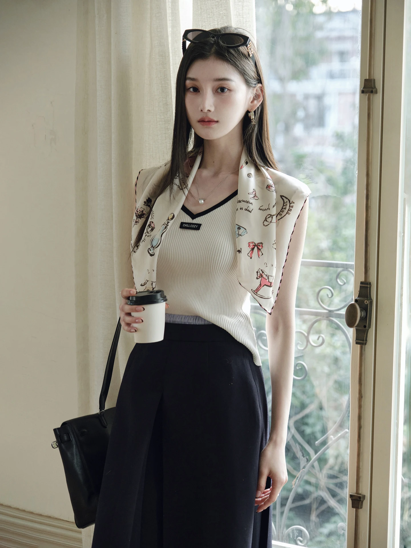 ChillCozy Summer Bm Style V-Neck Sleeveless Mixed Silk Cotton Vest Top Women's Casual Fit Short Length Knitted Wear Spring
ChillCozy Summer Bm Style V-Neck Sleeveless Mixed Silk Cotton Vest Top Women's Casual Fit Short Length Knitted Wear Spring