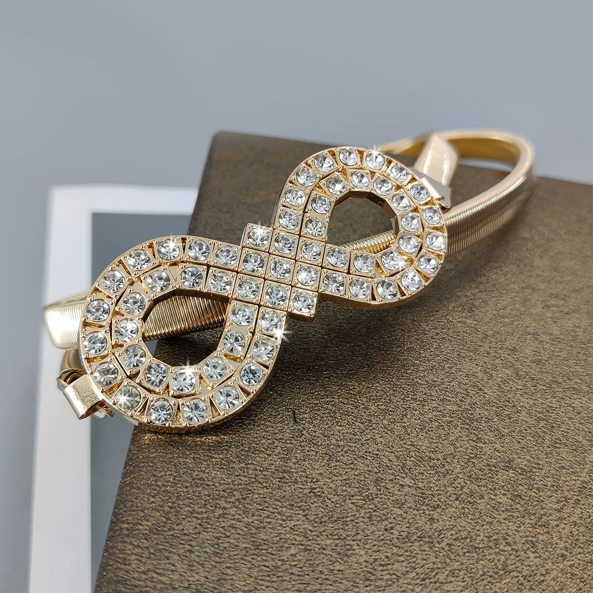 Fashion Gold Chain Belt Female Waist Elastic Thin Waistband Designer Belts For Women High Quality Luxury Silver Metal
Fashion Gold Chain Belt Female Waist Elastic Thin Waistband Designer Belts For Women High Quality Luxury Silver Metal