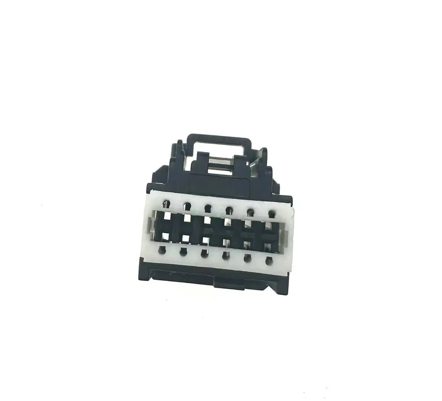 XG7126-0,6-21 Подходит для разъема мультимедийной коробки Ford Mondeo SYNC2 2X6 12PIN
XG7126-0,6-21 Подходит для разъема мультимедийной коробки Ford Mondeo SYNC2 2X6 12PIN