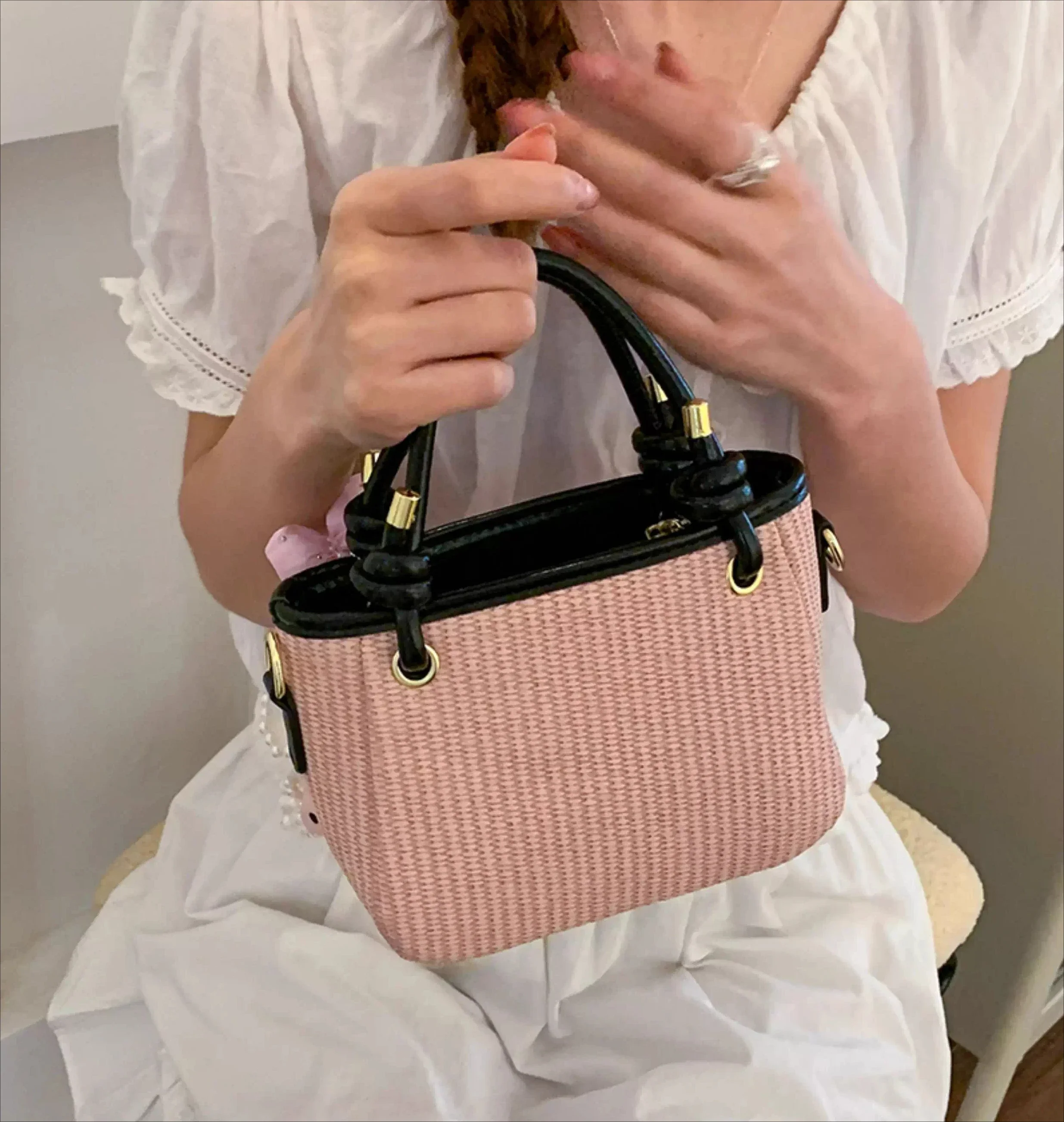 Woven Handheld Square Bags for Women Fashion Versatile Shoulder Crossbody Bag 2025 New
Woven Handheld Square Bags for Women Fashion Versatile Shoulder Crossbody Bag 2025 New
