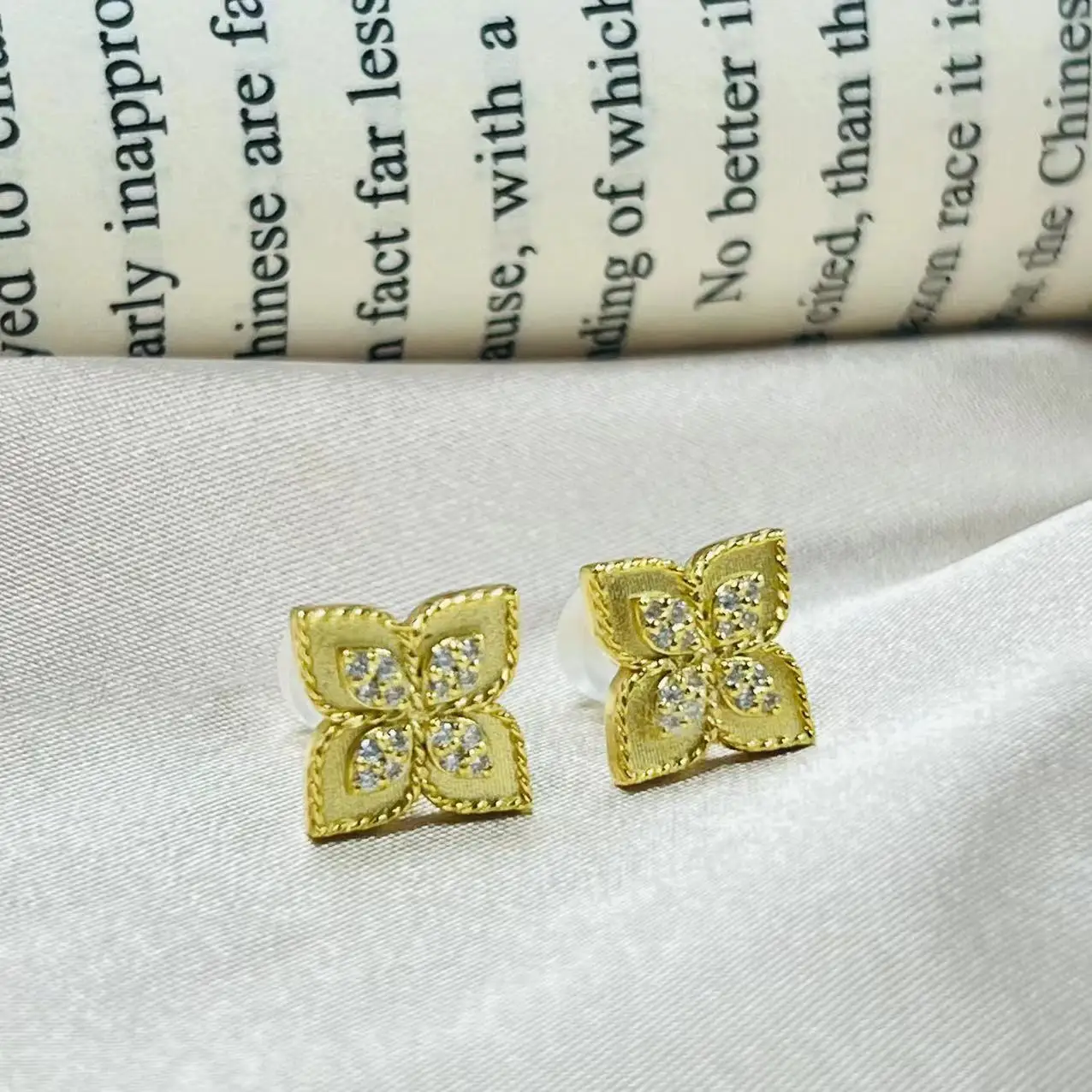 Clover earrings 2024 explosive style flower stud earrings 925 sterling silver light luxury earrings golden earrings
Clover earrings 2024 explosive style flower stud earrings 925 sterling silver light luxury earrings golden earrings