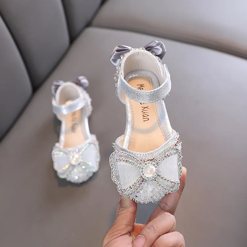 Summer Girls Flat Princess Sandals Children's Rhinestone Sandals Kids Glitter Diamond Bow Soft Bottom Shoes Party Sandals
Summer Girls Flat Princess Sandals Children's Rhinestone Sandals Kids Glitter Diamond Bow Soft Bottom Shoes Party Sandals
