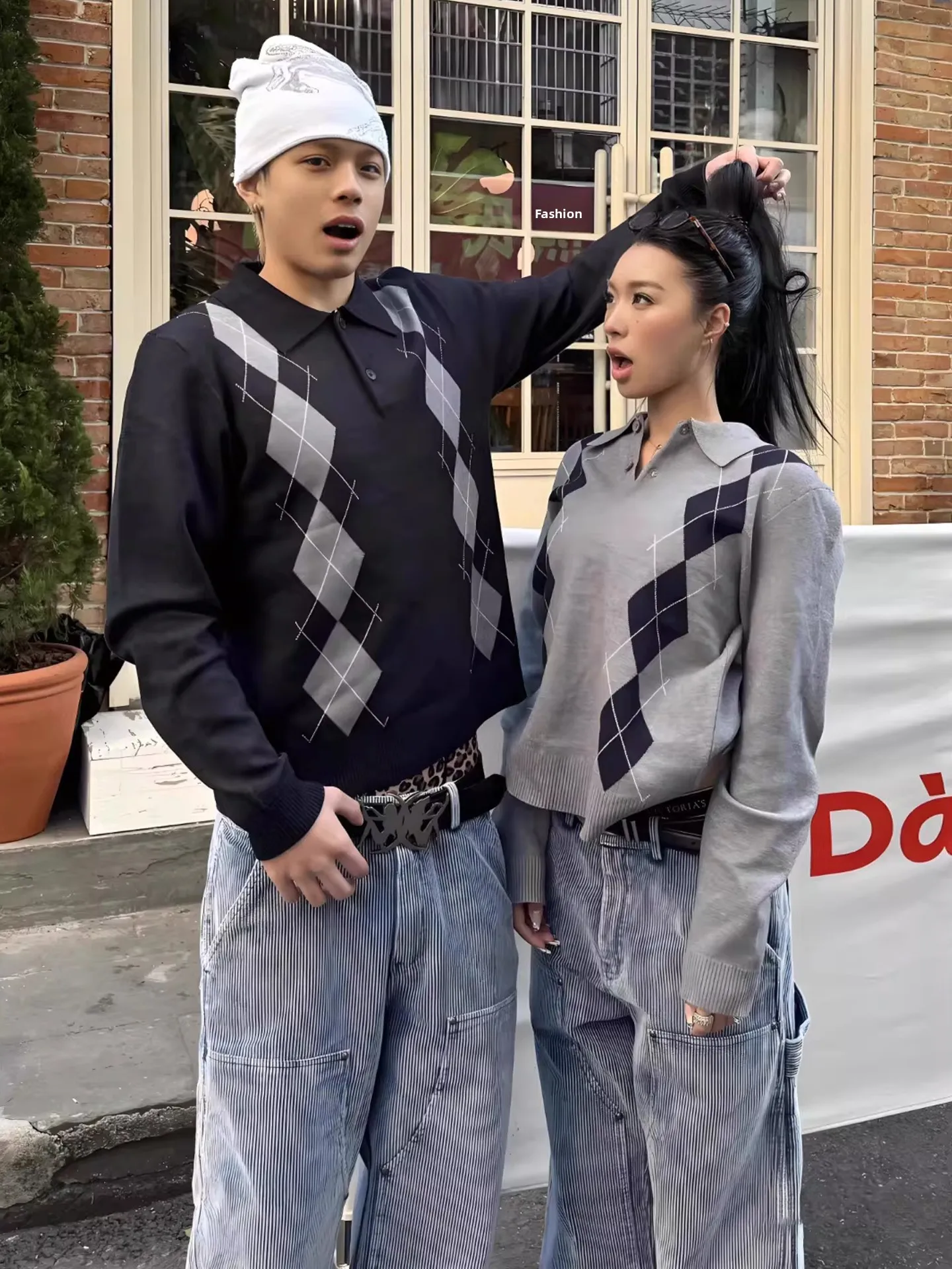 Casual Knitted Loose Fit Diamond Pattern Sweater Men Women Autumn Winter Cleanfit Versatile Lazy Sle Comfortable Sweater
Casual Knitted Loose Fit Diamond Pattern Sweater Men Women Autumn Winter Cleanfit Versatile Lazy Sle Comfortable Sweater