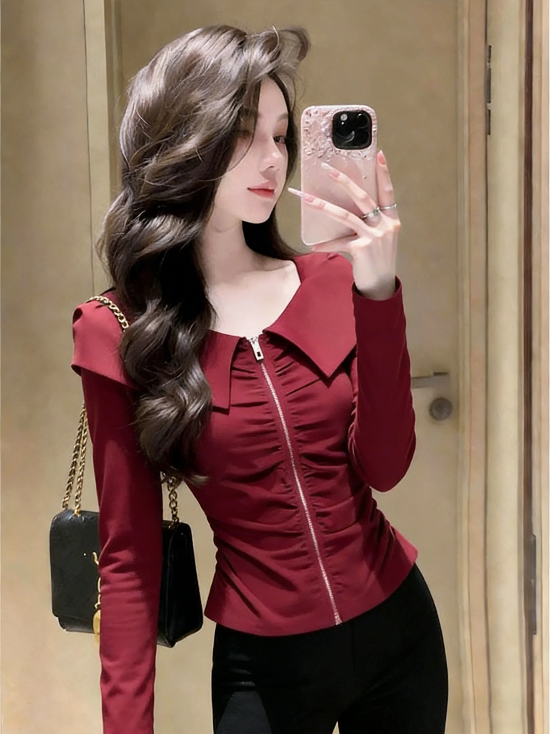 Модная женская базовая футболка с длинным рукавом Slim Fit в корейском стиле для повседневной носки, осенняя новинка
Модная женская базовая футболка с длинным рукавом Slim Fit в корейском стиле для повседневной носки, осенняя новинка