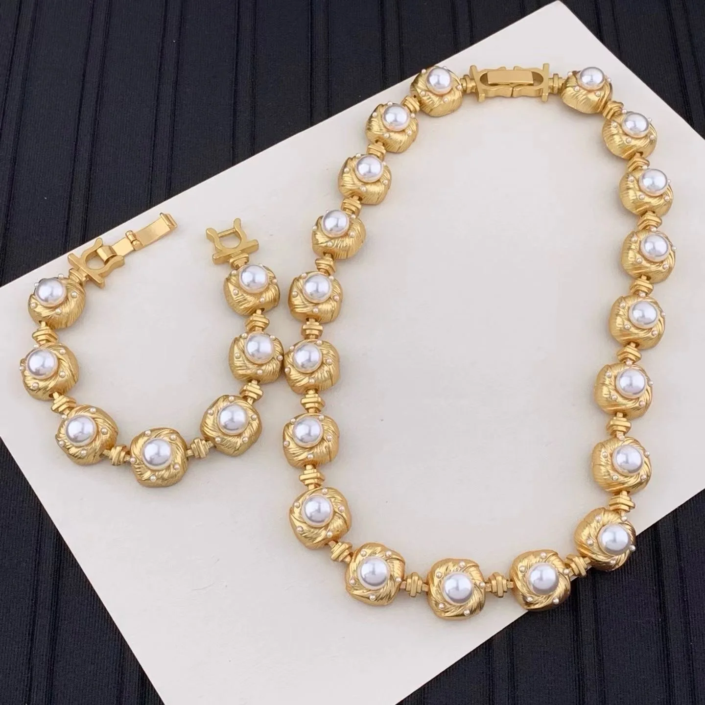 Vintage copper alloy 24K gold platings Bead Bracelets necklace for women's girl gift Party Hand chain fine Jewelry
Vintage copper alloy 24K gold platings Bead Bracelets necklace for women's girl gift Party Hand chain fine Jewelry