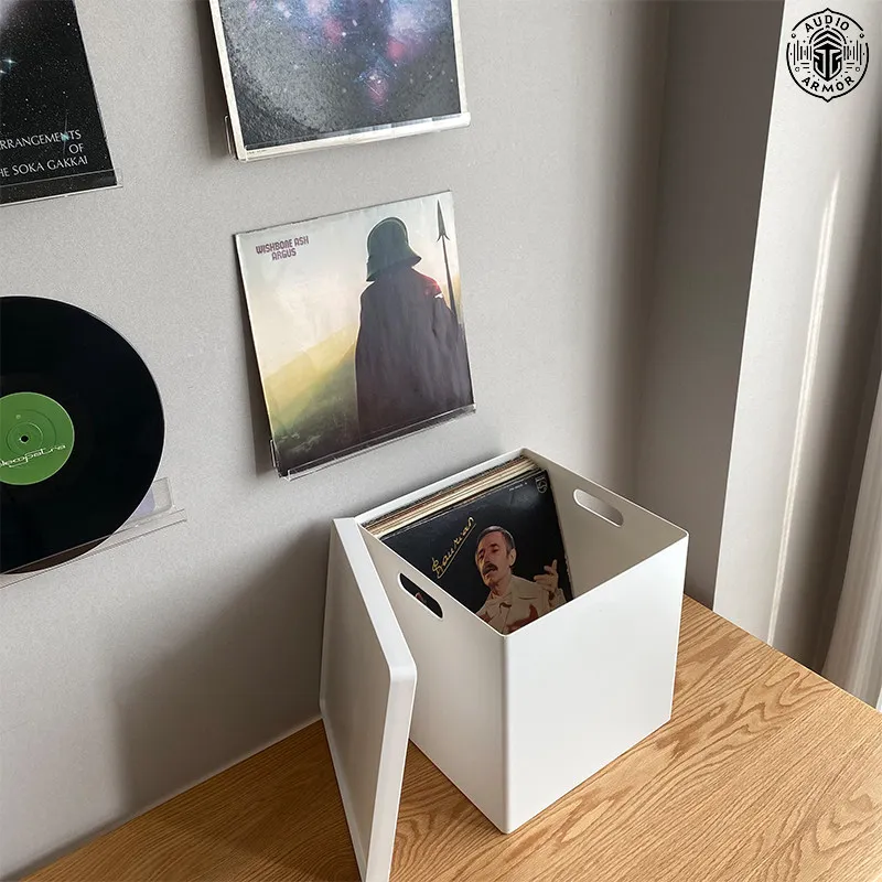 Minimalist ABS Vinyl Record Storage Box Dustproof LP Album Organizer Holder for 12' Disc Washable Collectible Shelf Display Case
Minimalist ABS Vinyl Record Storage Box Dustproof LP Album Organizer Holder for 12' Disc Washable Collectible Shelf Display Case