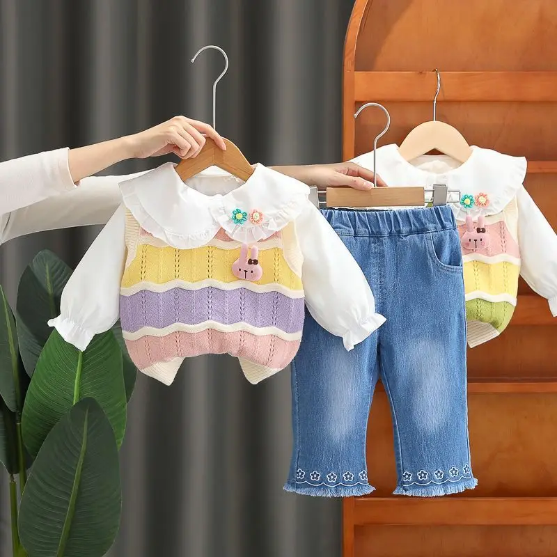 Girls' Spring and Autumn Set New Children's Doll Collar Shirt Stylish Girl Baby Sweater Vest 3-Piece Set
Girls' Spring and Autumn Set New Children's Doll Collar Shirt Stylish Girl Baby Sweater Vest 3-Piece Set