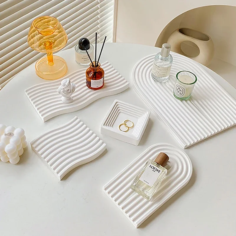 INS White Gypsum Storage Tray Wave Pattern With 6 Shapes Photo Props Jewelry Decoration Display Photography Background Props
INS White Gypsum Storage Tray Wave Pattern With 6 Shapes Photo Props Jewelry Decoration Display Photography Background Props