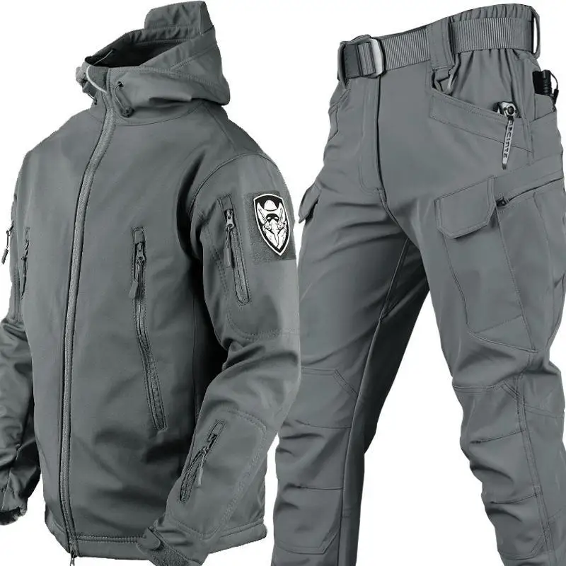 Sharkskin soft shell autumn and winter plush thickened mountaineering tactical training breathable windproof jacket (top + pants
Sharkskin soft shell autumn and winter plush thickened mountaineering tactical training breathable windproof jacket (top + pants