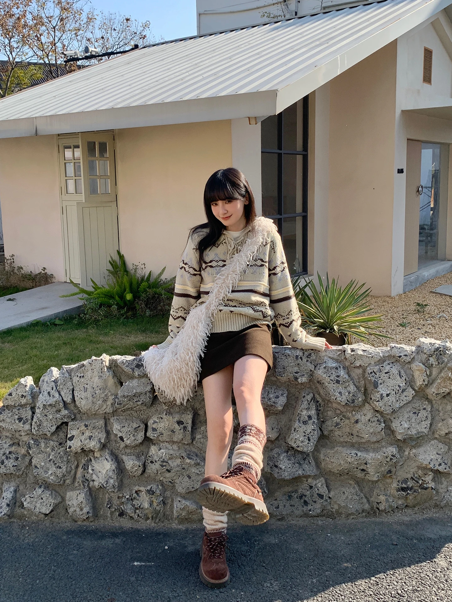 Вязаный свитер в стиле ретро с перекрестным воротником, теплый, длинный, женский, повседневный, свободного кроя, удобный, китайский бренд
Вязаный свитер в стиле ретро с перекрестным воротником, теплый, длинный, женский, повседневный, свободного кроя, удобный, китайский бренд