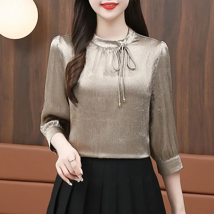 French Retro Stand Collar Tied Shirt for Women in Spring New Fashionable and Stylish Slim Design and Temperament Shirt
French Retro Stand Collar Tied Shirt for Women in Spring New Fashionable and Stylish Slim Design and Temperament Shirt