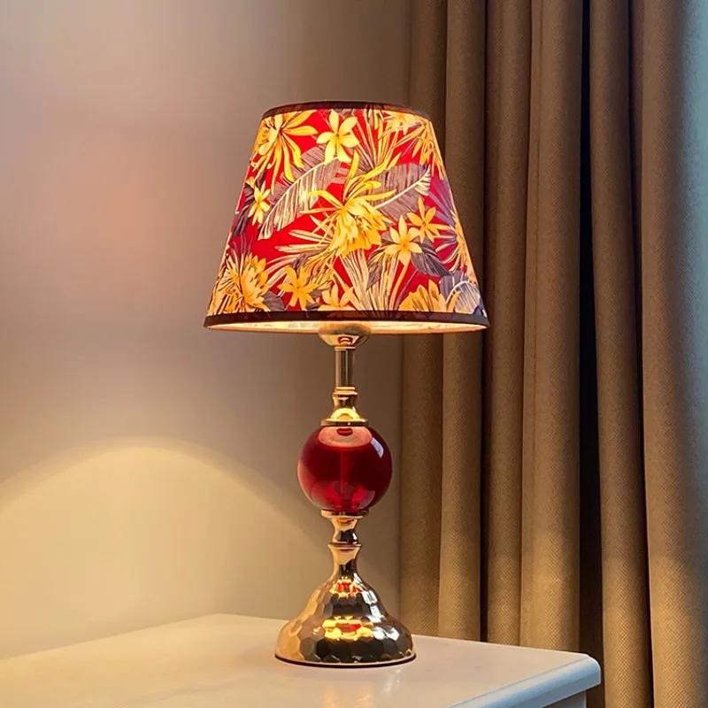 Nordic modern retro bedside lamp led dimming warm wedding romantic study desktop bedroom glass table
Nordic modern retro bedside lamp led dimming warm wedding romantic study desktop bedroom glass table